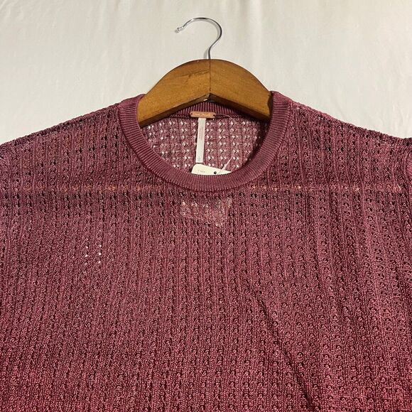 Free People Shirt Womens Large NWT Open Knit H2O Crew Cropped Raw Garnet - Picture 9 of 13